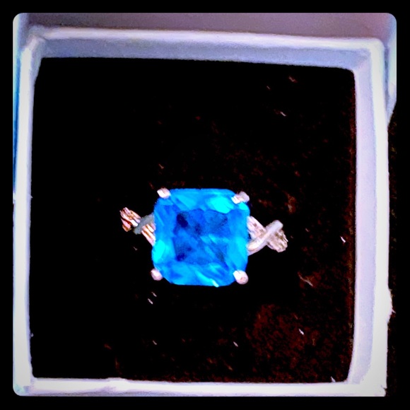 ❤️VALENTINES DAY❤️ Gorgeous 4.50 CT Infinity Ring. - Picture 2 of 8